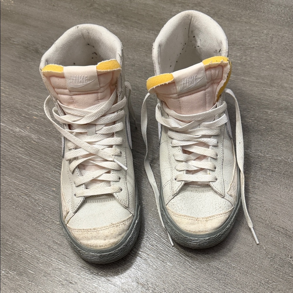 Nike Shoes Mens White Blazer Mid 77 Vintage SE DV0797 100 High Top Sneakers